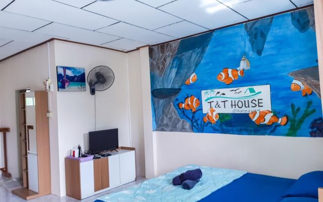 T and T House - Adults Only