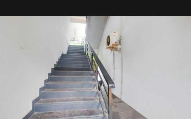 OYO 91981 Hotel Raas