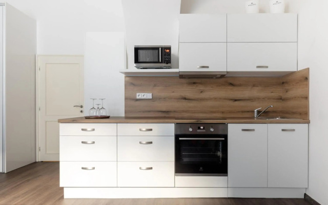 Old Town Square Residence by Emblem