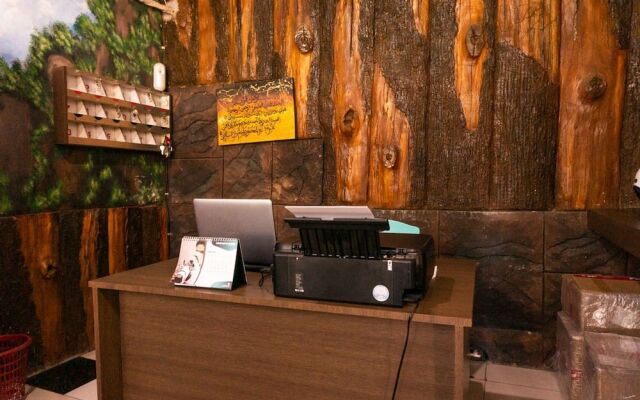 RedDoorz @ MT Haryono Street Waingapu