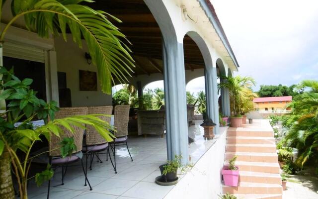 Bungalow With one Bedroom in Sainte-rose, With Private Pool, Enclosed Garden and Wifi - 4 km From the Beach