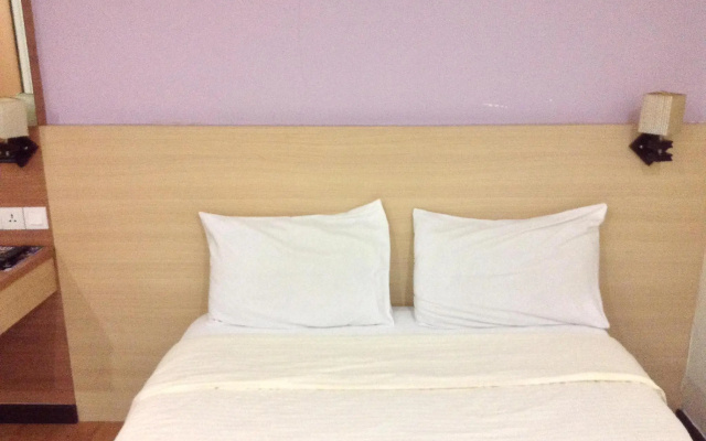 Maxim Hotel – Guest Rooms – Kota Kinabalu