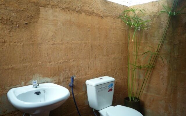 Amy's Earth House Hotel