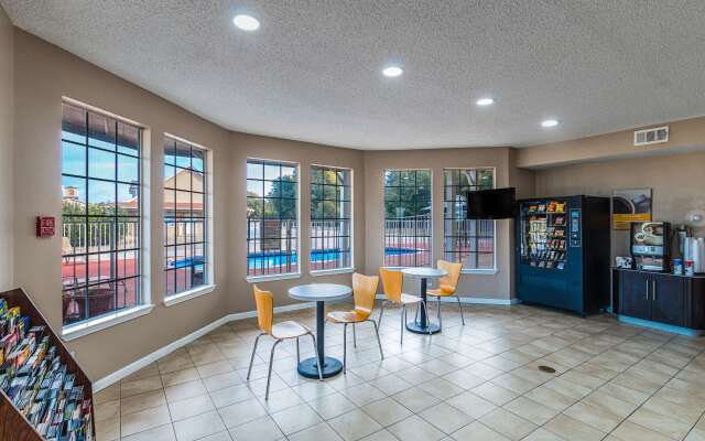 Motel 6 Waxahachie, TX