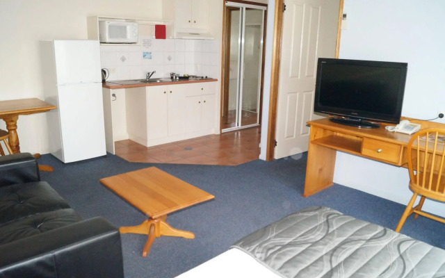 Asters on James Motor Inn