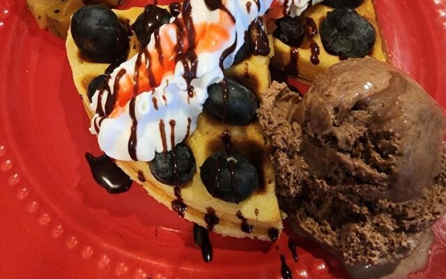 House of 1833 Bed & Breakfast & Gardens