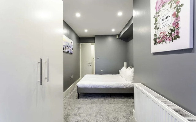 Spacious Clapham Junction Apartment