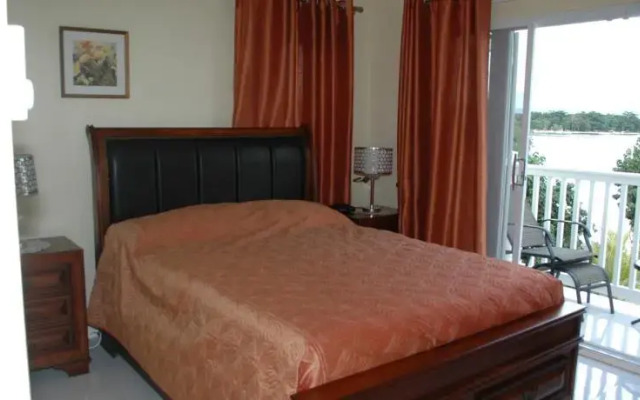 Bay Villa 12