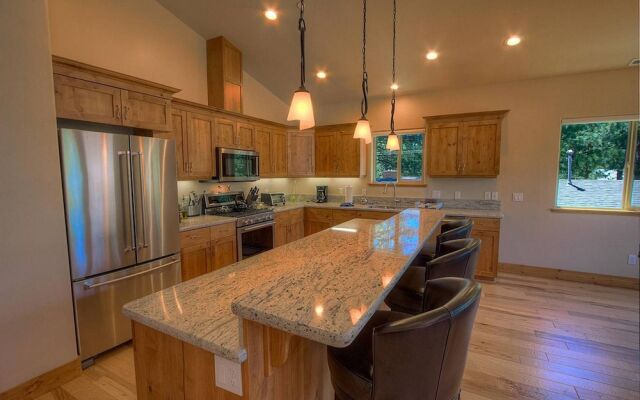 Hole in One Hideaway