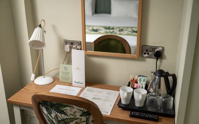 Rockingham Arms by Greene King Inns