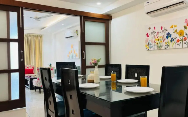 Olive Service Apartment-Golf Course Road