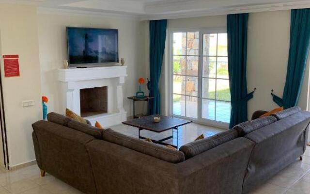 Emerald Villa 8