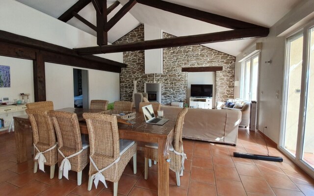Spacious Villa With Private Swimming Pool in Marseillette