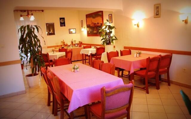 Hotel Palota