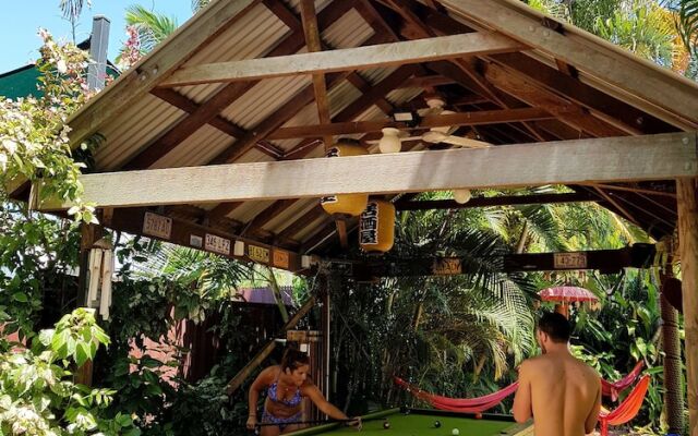 Tropic Days Backpackers