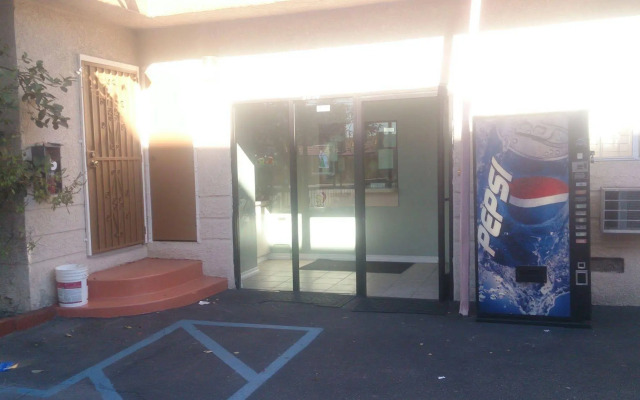 Budget Inn