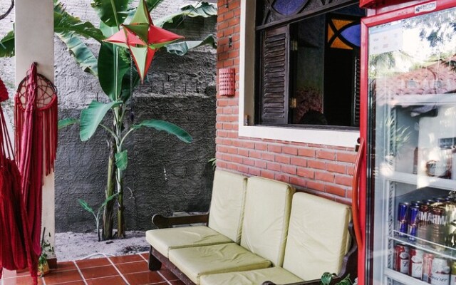Macaco Surf Hostel