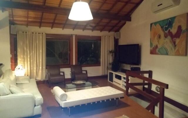 3 Palmeiras Guest Lounge