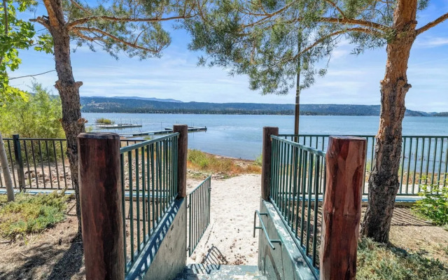 Northern Exposure Lakefront