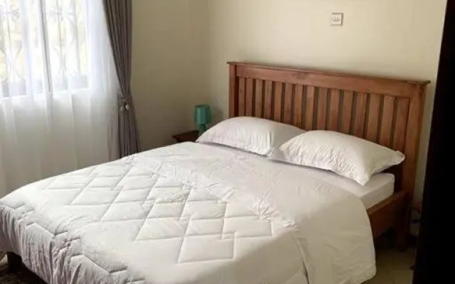 Cozy 2-bedroom Apartment within city limits.