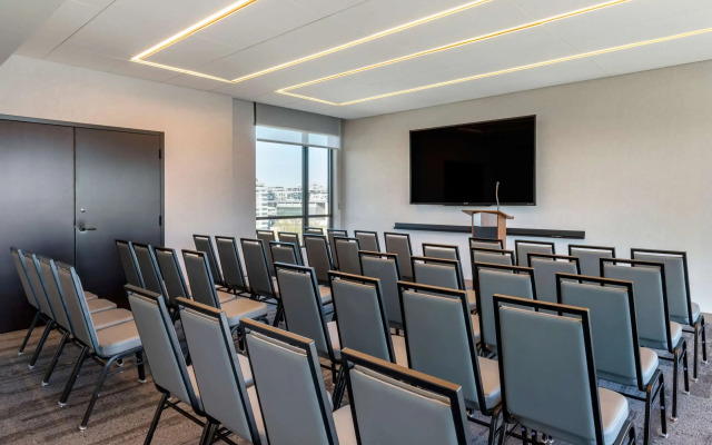 Cambria Hotel Washington D.C. Navy Yard Riverfront