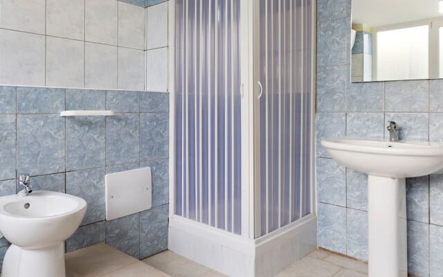 Pleasant Holiday Home in Mondragone With Garden