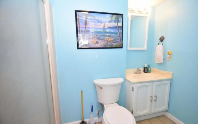 Thunder Island 81b 2 Bedroom Condo by RedAwning