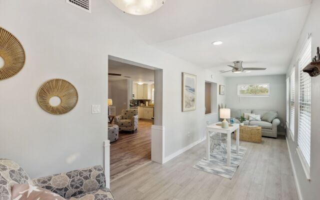 Cozy NSB Home < 1 Mi to Beach + Flagler Ave!