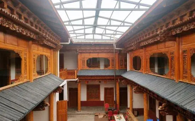 Shangri-La Dukezong Ancient City Sifang Street Humble Yatang Inn