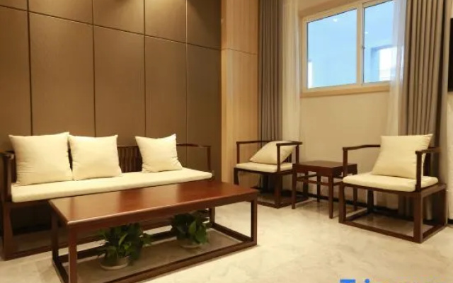 Yuntai Mountain Culture and Tourism College