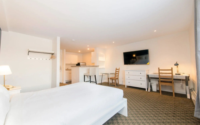 Cloud 9 Inn