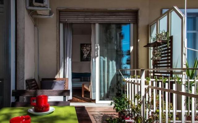 Naima Sea View Design Apartment