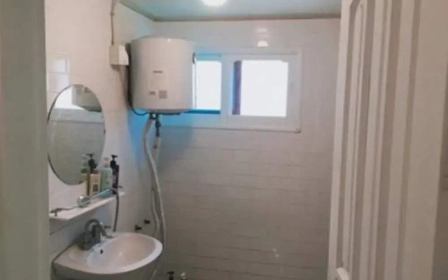 Rooftop Party Guesthouse - Hostel