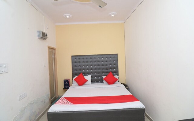 OYO 26730 Grandstay