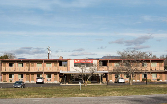 Econo Lodge Lexington Downtown near I-81
