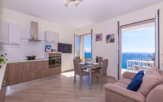 Serena 1 in Alassio With 2 Bedrooms and 2 Bathrooms