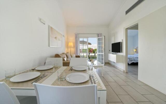 Bungalows Adonis