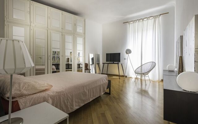 Corso Como – RentClass Bianca