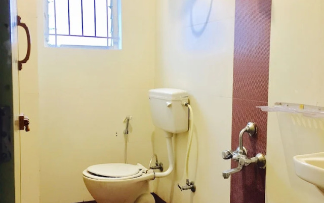 Transit Dorms - Hostel