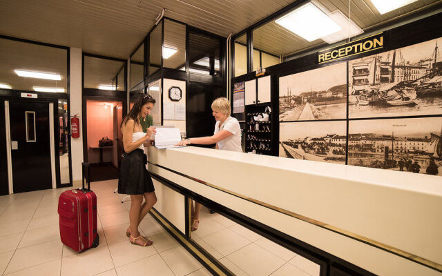 Hotel International