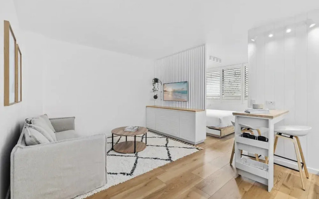 Studio4: Bondi Chic Interiors With Rooftop Pool