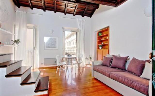 Rent in Rome Trevi Fountain Suite