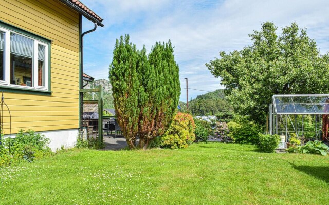 Nice Home in Farsund With Wifi and 3 Bedrooms