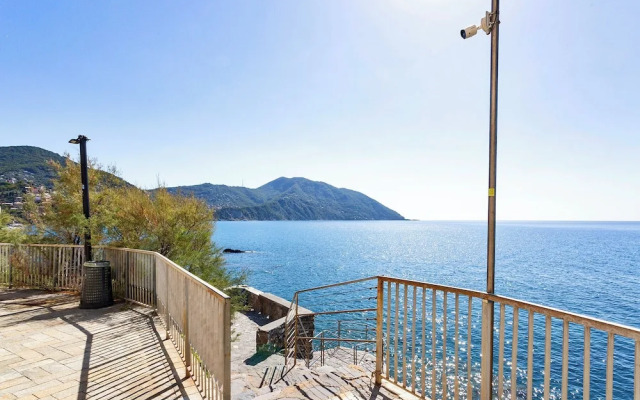 Yellow Suite sul Lungomare di Recco