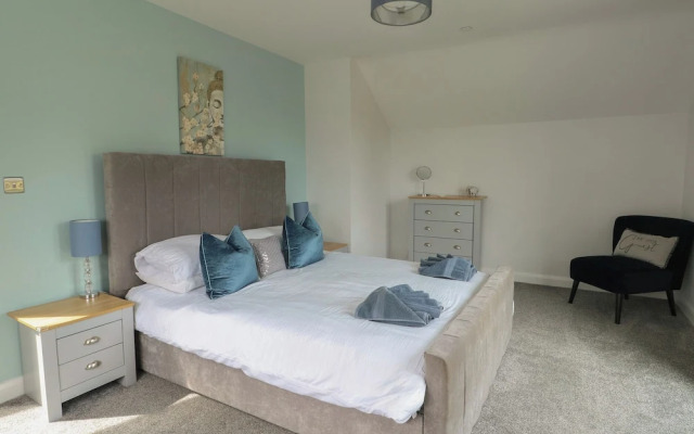3 Parc Delfryn