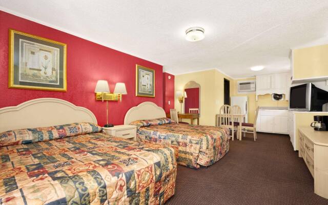 Royal Palace Inn & Suites