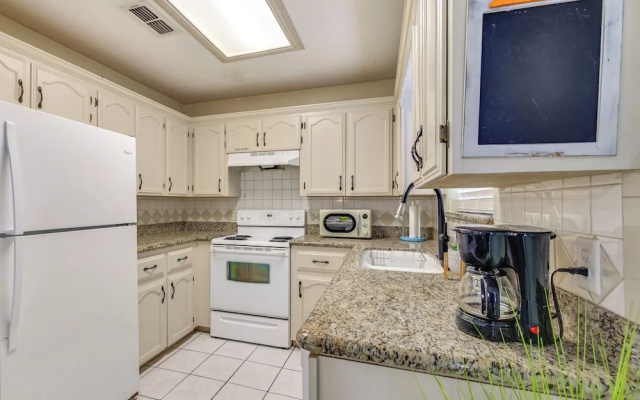 Welcoming Edinburg Apartment - Pet Friendly!