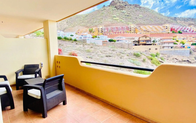 Enjoy Sunsets at Fully Equipped 2BR Oceanside View