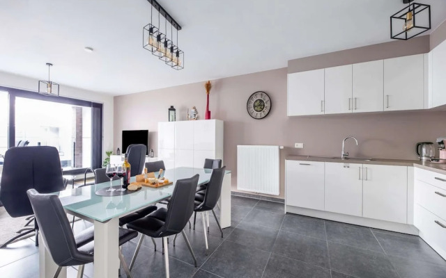 Cosy Apartment in Oostende With Private Terrace