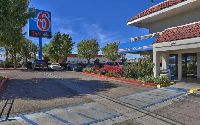 Motel 6 Kingman, AZ - Route 66 East